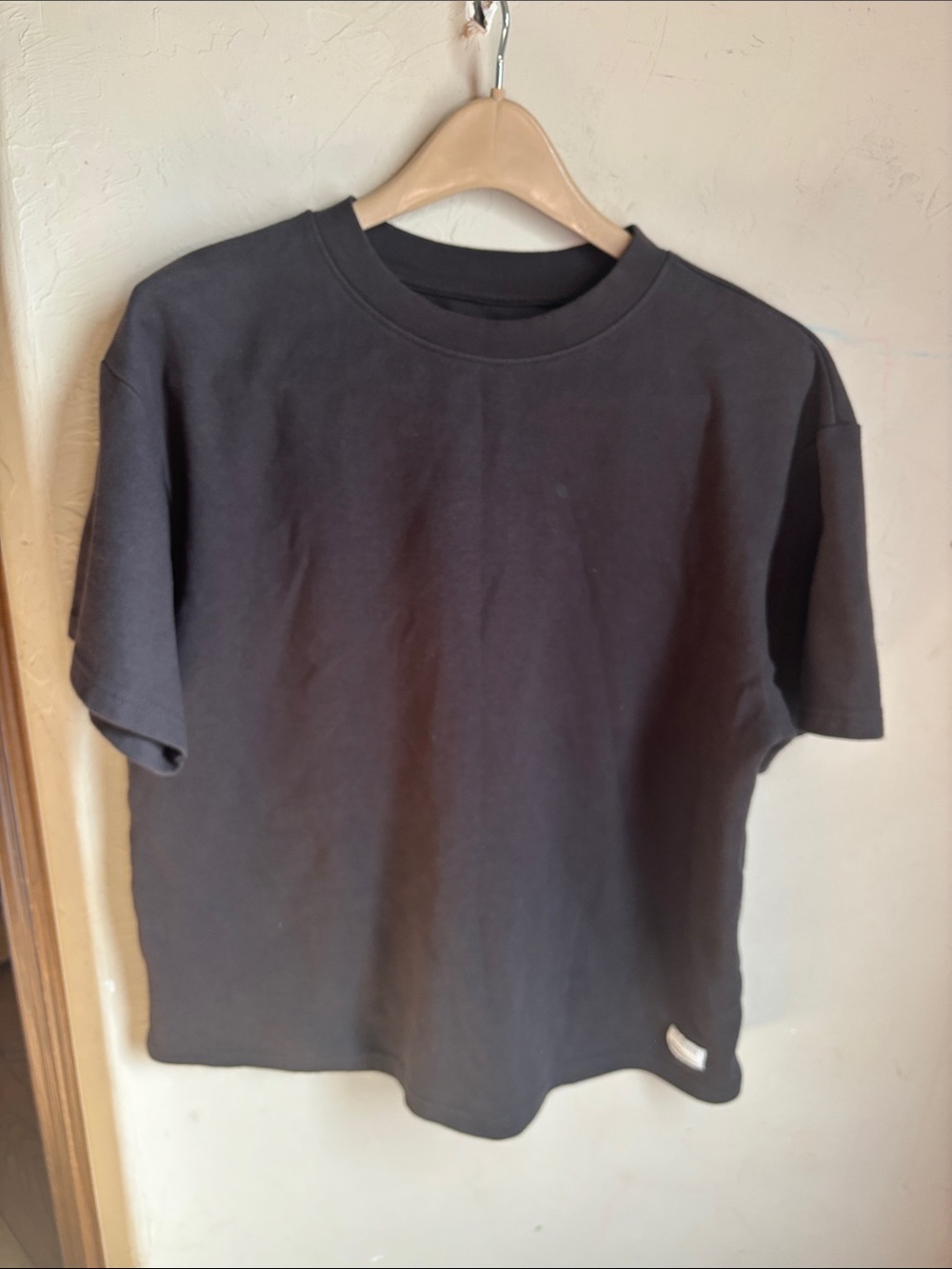Encrypted essential tee! Men’s large